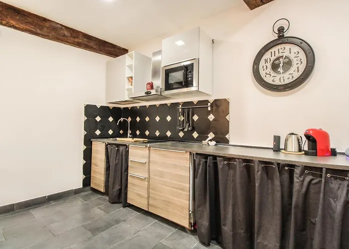 Charming Large - 3 Bedroom In Trastevere דירה *