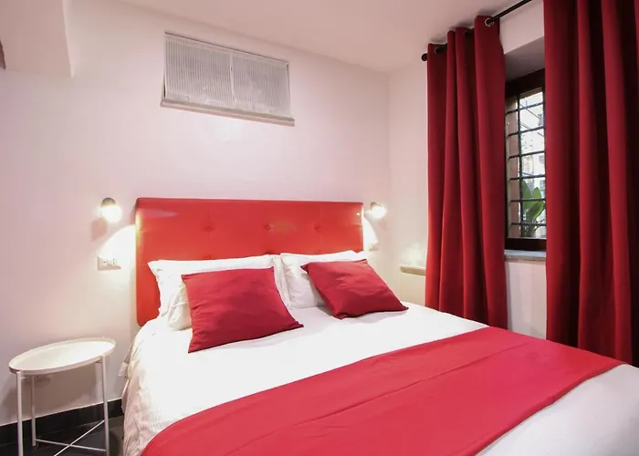 Charming Large - 3 Bedroom In Trastevere דירה רומא